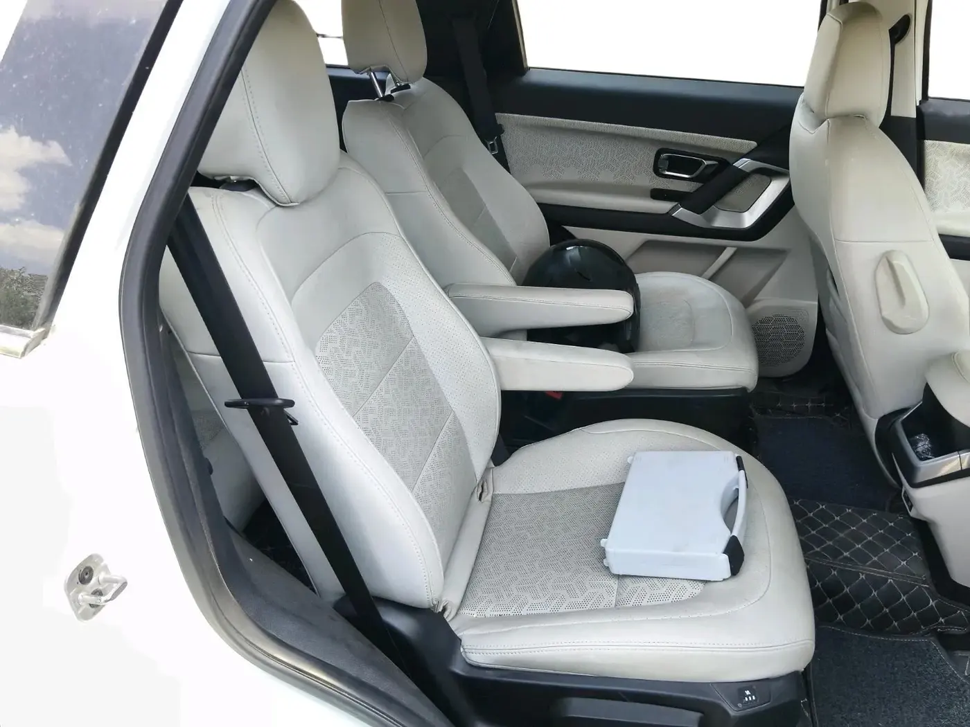 2022 Tata Safari XZA PLUS, Diesel, Automatic, 59,328 km, interior