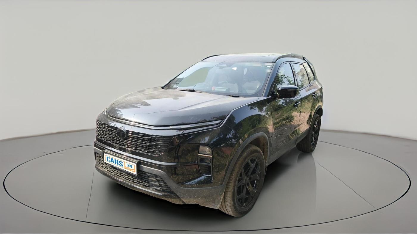 2025 Tata Safari ADVENTURE PLUS DARK EDITION AT, Diesel, Automatic, 4,500 km, exterior