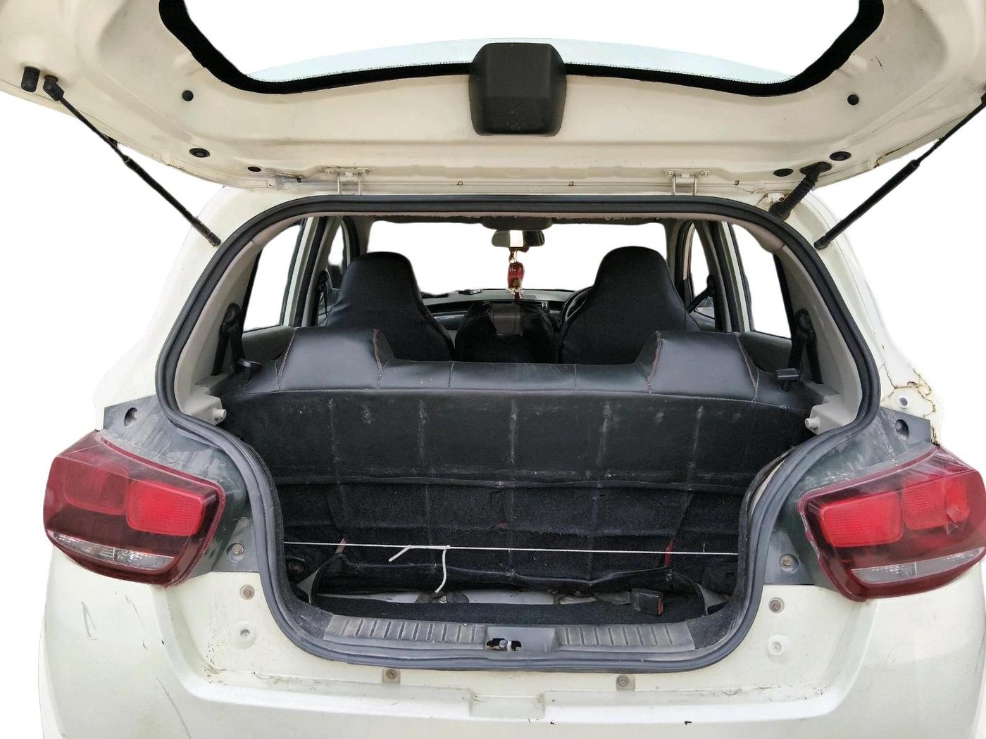 2016 Mahindra Kuv100 K4 D 6 STR, Diesel, Manual, 2,15,258 km, exterior