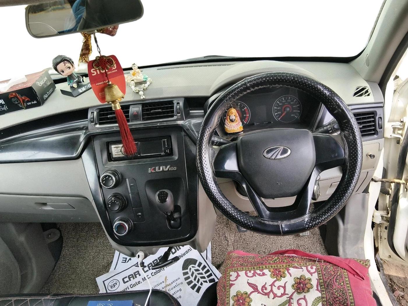 2016 Mahindra Kuv100 K4 D 6 STR, Diesel, Manual, 2,15,258 km, interior
