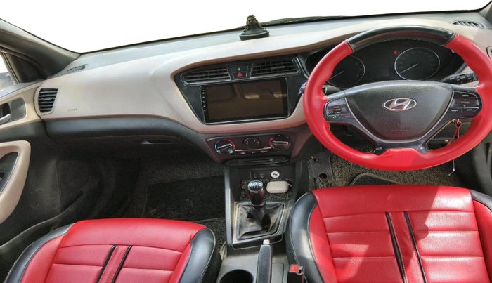 2017 Hyundai Elite i20 SPORTZ 1.2, CNG, Manual, 1,68,907 km, interior