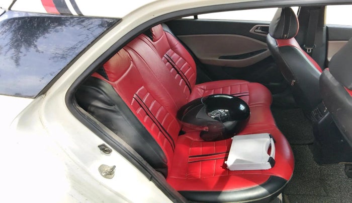 2017 Hyundai Elite i20 SPORTZ 1.2, CNG, Manual, 1,68,907 km, interior