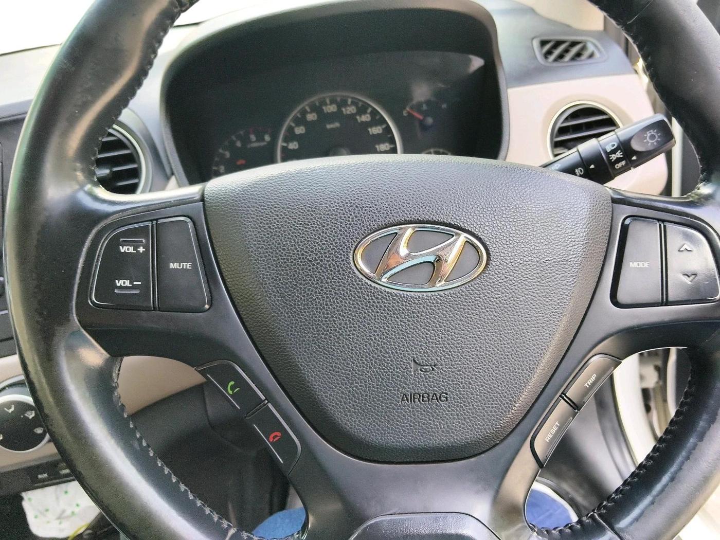 2014 Hyundai Grand i10 ASTA 1.1 CRDI (O), Diesel, Manual, 94,245 km, interior