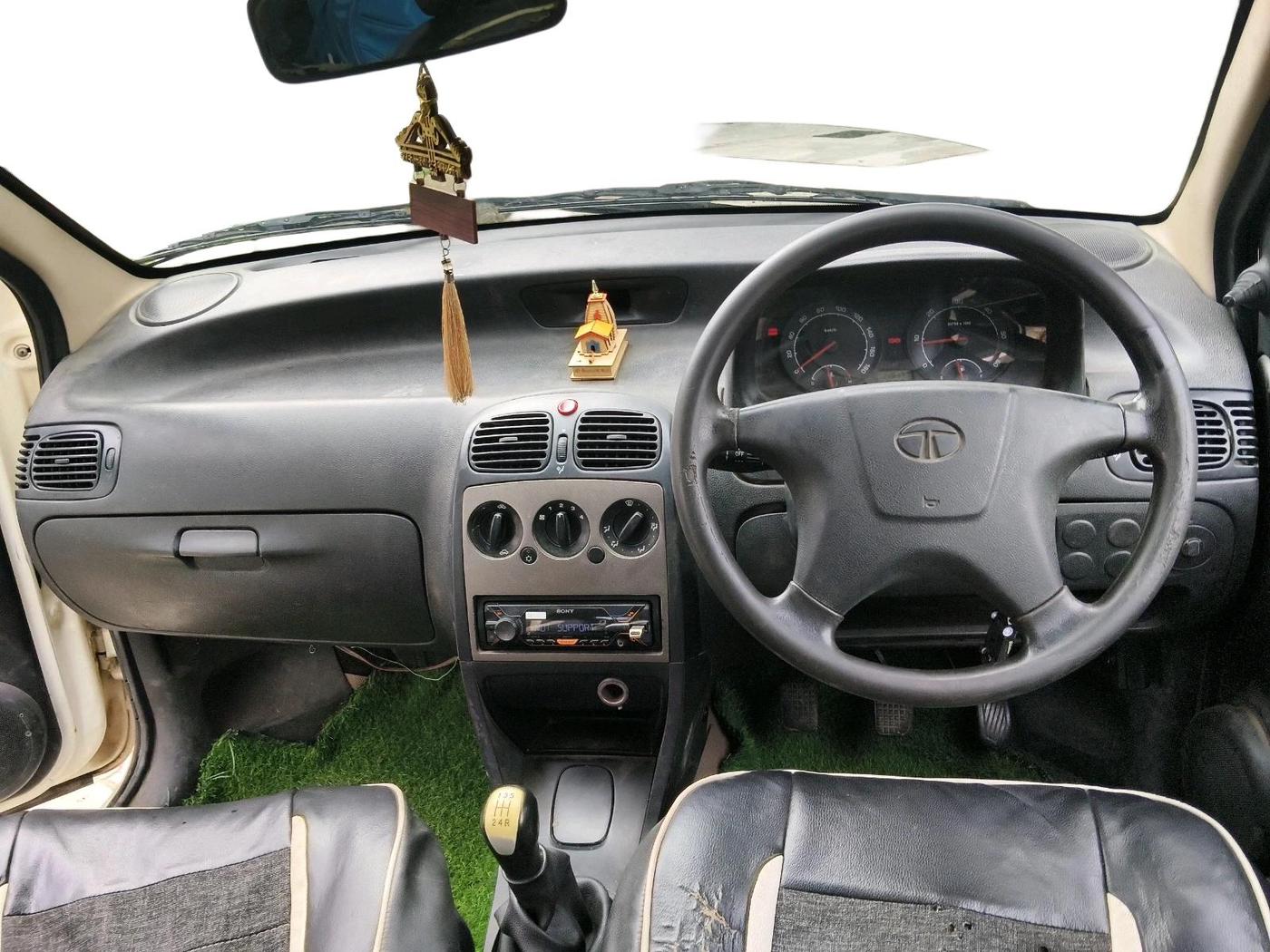 2016 Tata Indica V2 LS DIESEL, Diesel, Manual, 1,49,177 km, interior