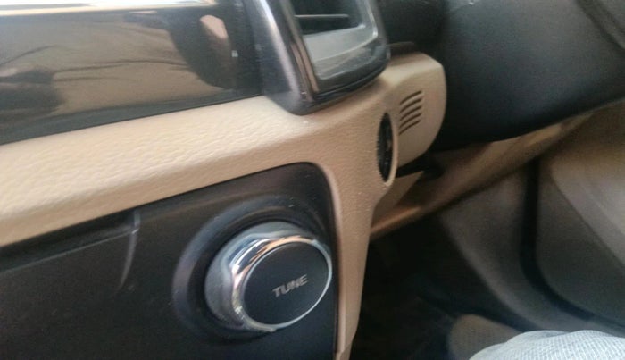 2020 Ford Endeavour TITANIUM PLUS 2.0 4X2 AT SUNROOF, Diesel, Automatic, 1,06,161 km, interior