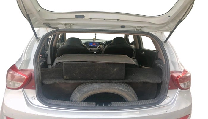 2016 Hyundai Grand i10 SPORTZ 1.2 KAPPA VTVT, CNG, Manual, 1,15,015 km, exterior