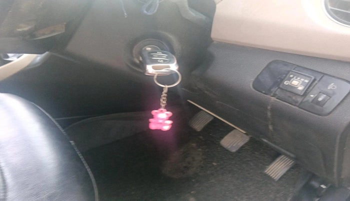 2016 Hyundai Grand i10 SPORTZ 1.2 KAPPA VTVT, CNG, Manual, 1,15,015 km, interior