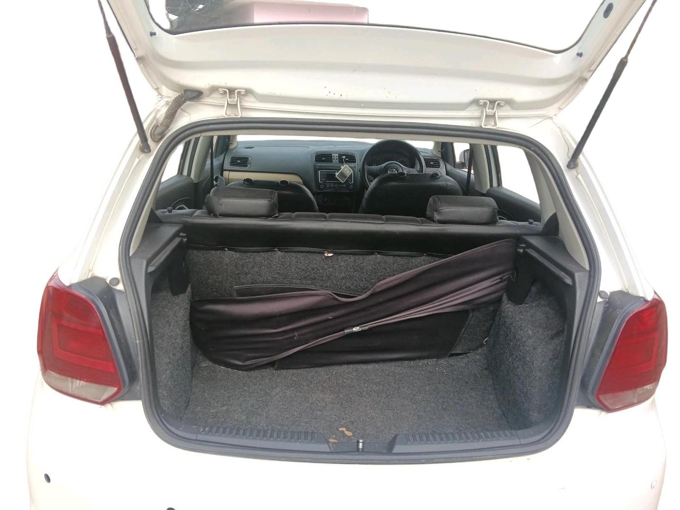 2015 Volkswagen Polo TRENDLINE 1.2L PETROL, Petrol, Manual, 76,536 km, exterior