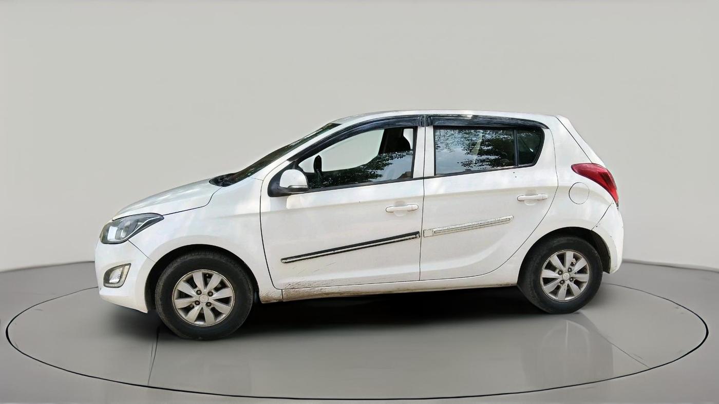 2013 Hyundai i20 SPORTZ 1.2, Petrol, Manual, 75,038 km, exterior