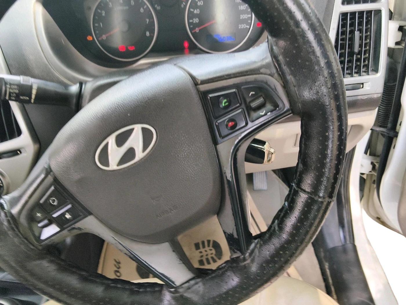 2013 Hyundai i20 SPORTZ 1.2, Petrol, Manual, 75,038 km, interior