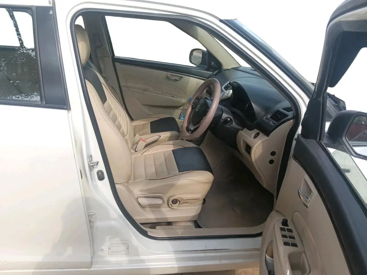2015 Maruti Swift Dzire ZDI, Diesel, Manual, 1,24,857 km, interior