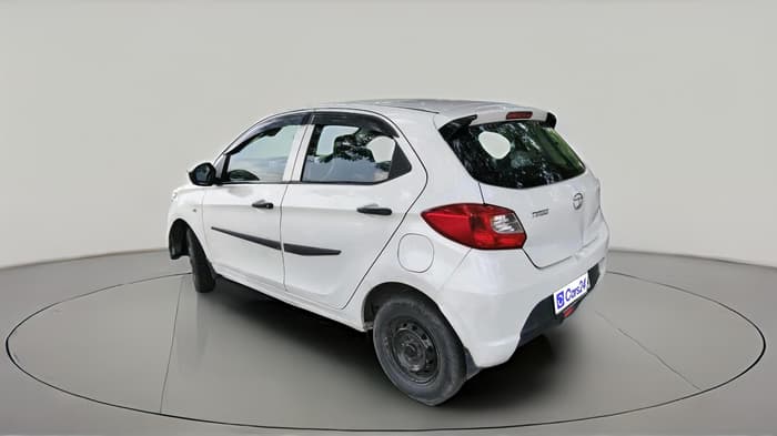 2017 Tata Tiago XE PETROL, Petrol, Manual, 77,857 km, exterior