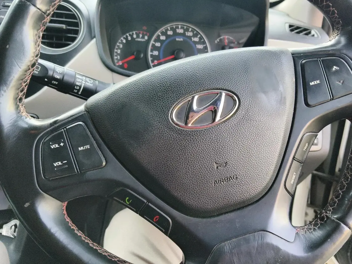 2016 Hyundai Grand i10 ASTA (O) 1.2 KAPPA VTVT, CNG, Manual, 1,37,162 km, interior