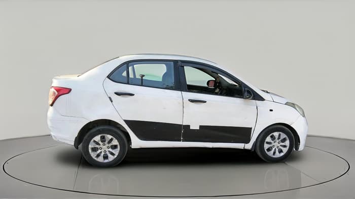 2016 Hyundai Xcent BASE 1.2, CNG, Manual, 2,18,329 km, exterior