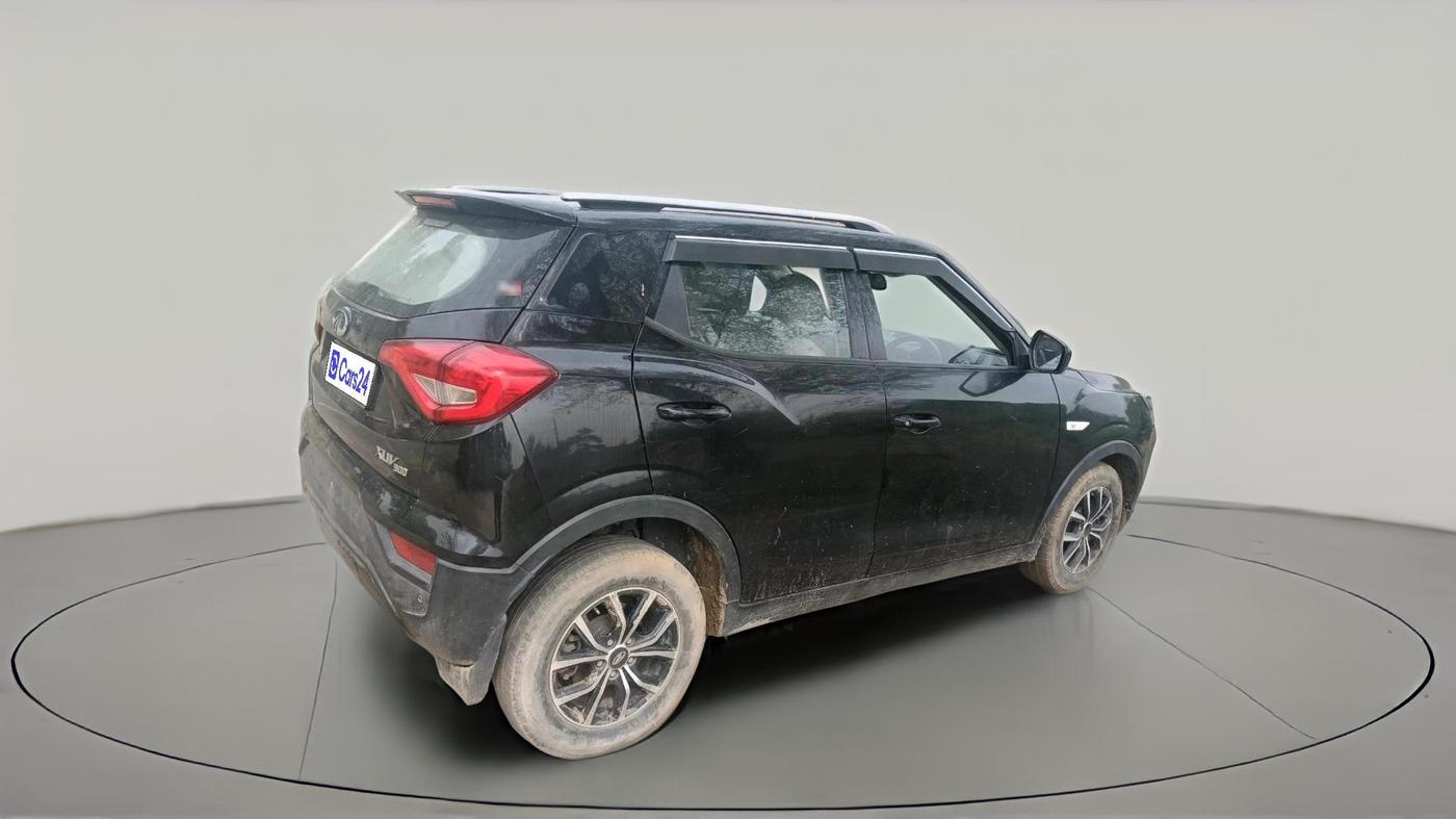 2021 Mahindra XUV300 W4 1.2 PETROL, Petrol, Manual, 85,430 km, exterior