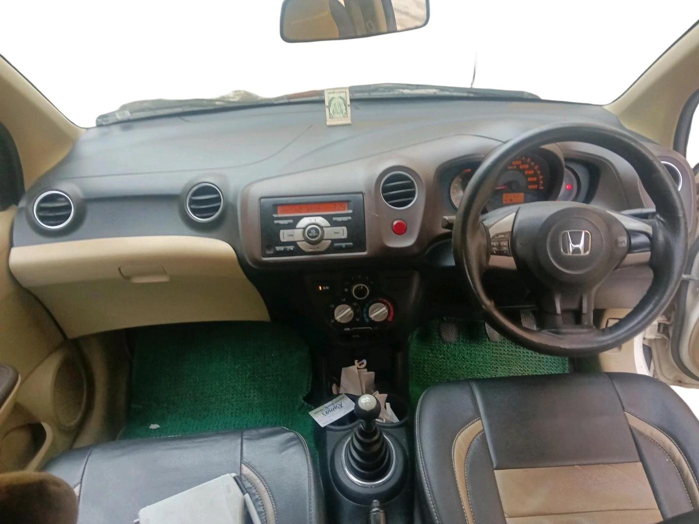 2013 Honda Amaze 1.5L I-DTEC S, Diesel, Manual, 1,01,153 km, interior