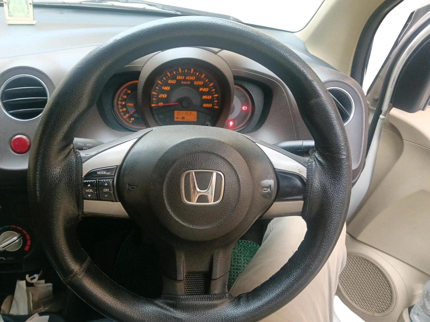 2013 Honda Amaze 1.5L I-DTEC S, Diesel, Manual, 1,01,153 km, interior