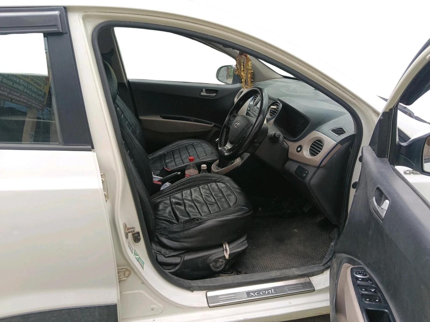 2014 Hyundai Xcent SX 1.1 CRDI, Diesel, Manual, 1,35,544 km, interior