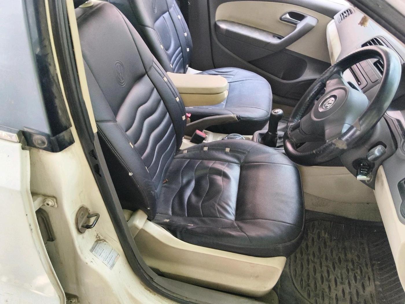 2011 Volkswagen Vento TRENDLINE DIESEL 1.6, Diesel, Manual, 1,02,337 km, interior