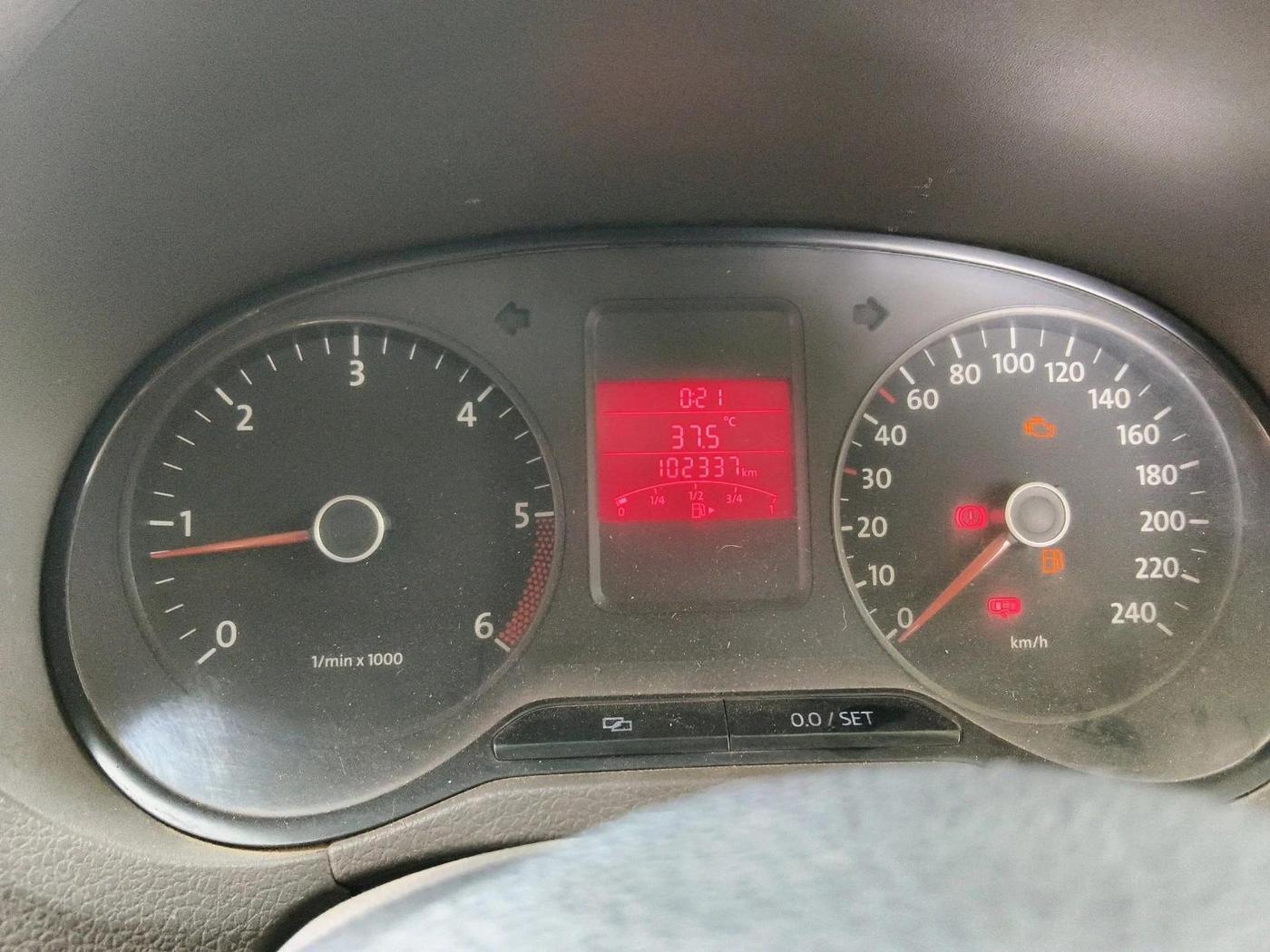 2011 Volkswagen Vento TRENDLINE DIESEL 1.6, Diesel, Manual, 1,02,337 km, interior