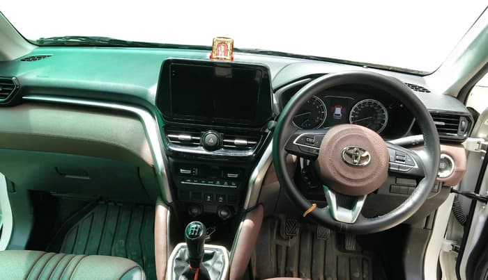 2025 Toyota URBAN CRUISER HYRYDER E NEO DRIVE, Petrol, Manual, 4,380 km, interior