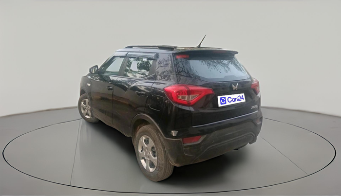 2023 Mahindra XUV300 W6 1.2 PETROL, Petrol, Manual, 15,436 km, exterior