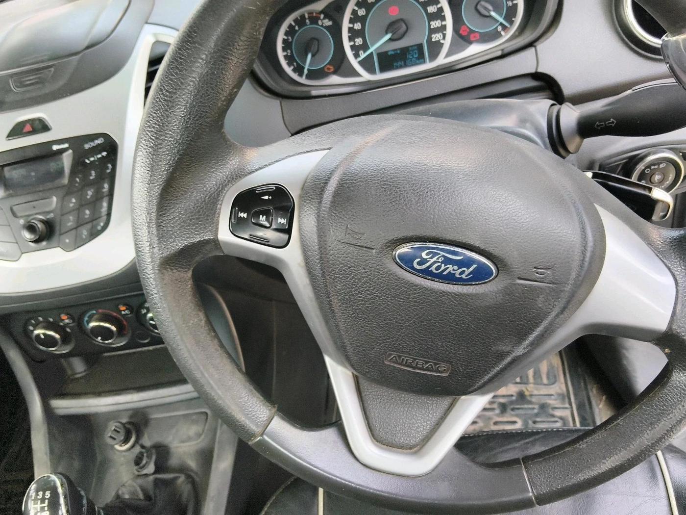 2016 Ford New Figo TREND 1.5L DIESEL, Diesel, Manual, 1,44,168 km, interior