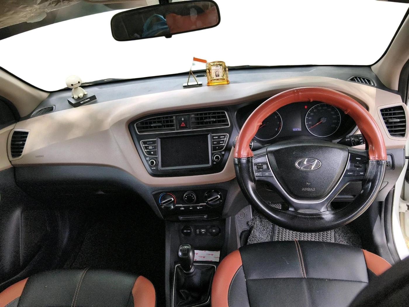 2020 Hyundai Elite i20 SPORTZ PLUS 1.2, Petrol, Manual, 50,379 km, interior