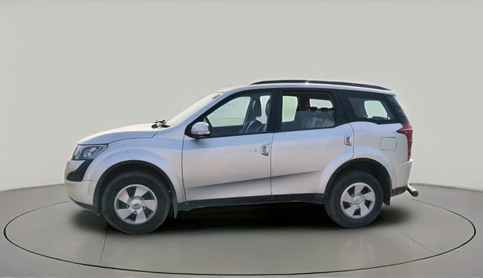 2017 Mahindra XUV500 W6 1.99, Diesel, Manual, 62,239 km, exterior