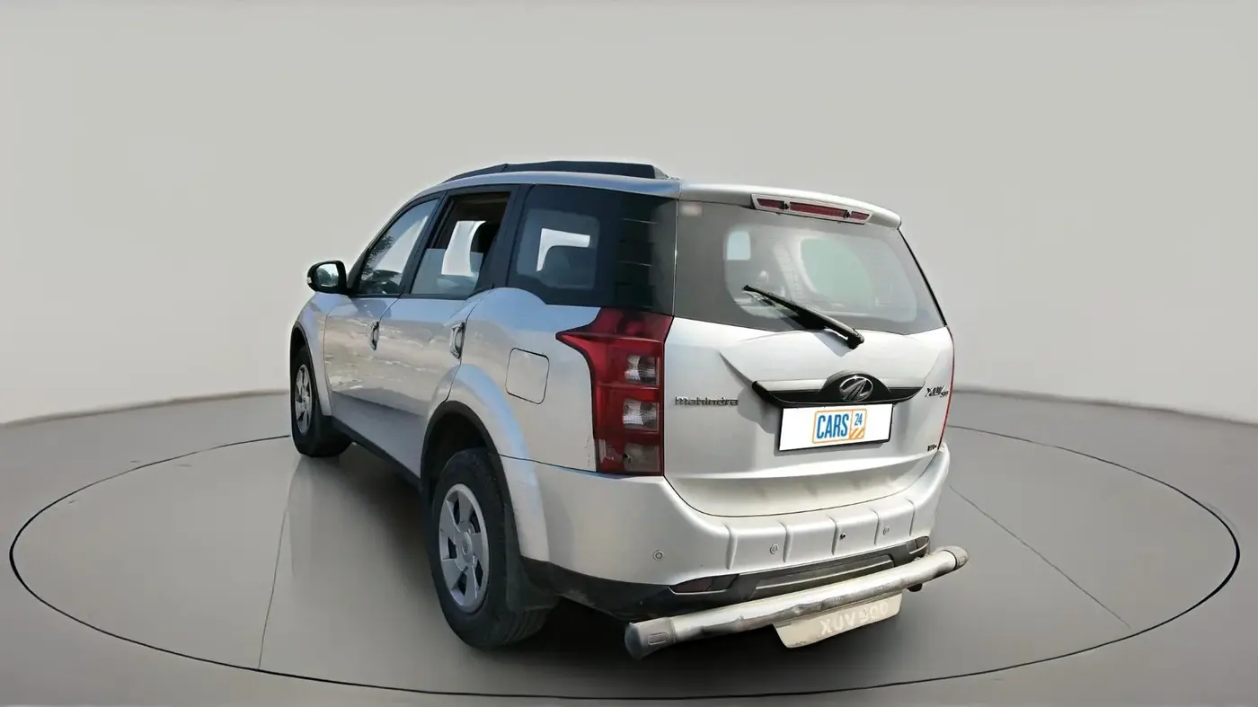 2017 Mahindra XUV500 W6 1.99, Diesel, Manual, 62,255 km, exterior