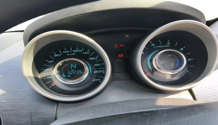 2017 Mahindra XUV500 W6 1.99, Diesel, Manual, 62,239 km, interior