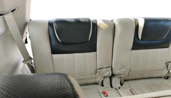 2017 Mahindra XUV500 W6 1.99, Diesel, Manual, 62,239 km, interior