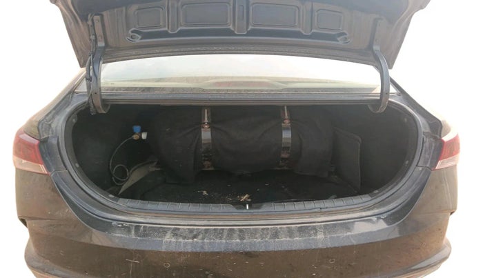 2022 Hyundai Verna SX 1.5 VTVT, CNG, Manual, 48,712 km, exterior