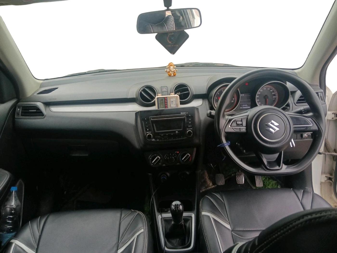 2019 Maruti Swift VXI, CNG, Manual, 1,12,445 km, interior