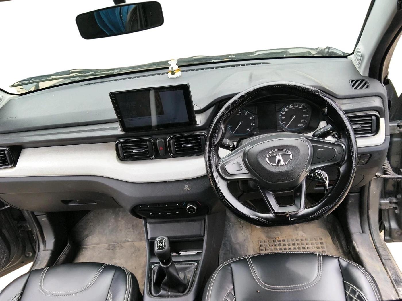 2023 Tata PUNCH PURE MT, CNG, Manual, 1,11,632 km, interior
