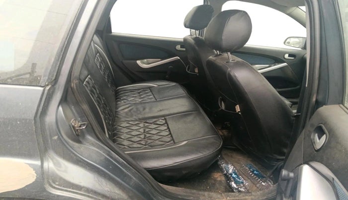 2015 Ford Figo TITANIUM 1.4 DIESEL, Diesel, Manual, 1,04,893 km, interior