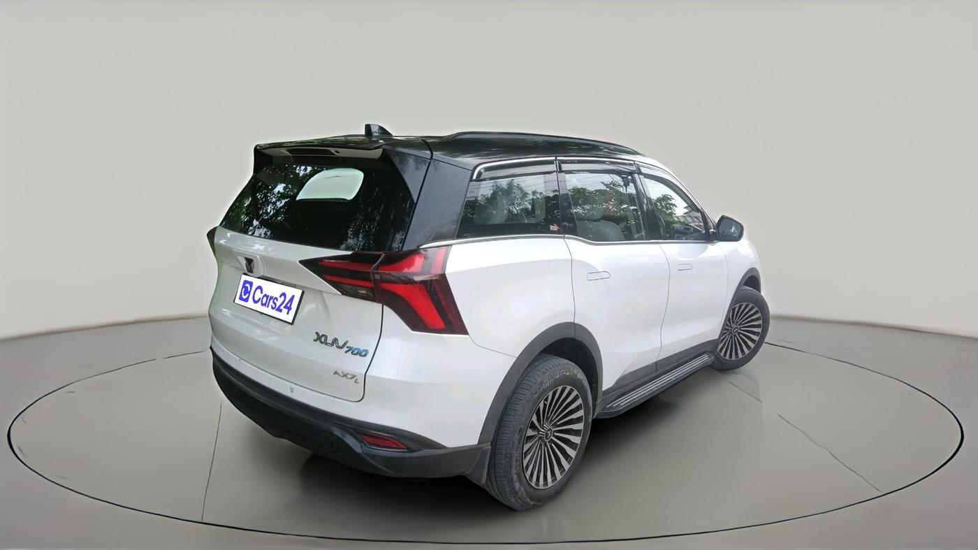 2023 Mahindra XUV700 MX D MT 5 STR, Diesel, Manual, 30,140 km, exterior