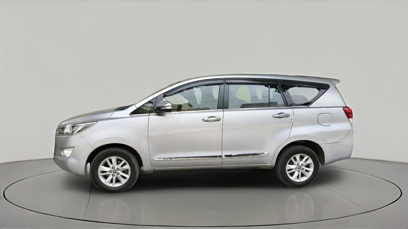 2017 Toyota Innova Crysta 2.8 GX AT 7 STR, Diesel, Automatic, 1,46,321 km, exterior