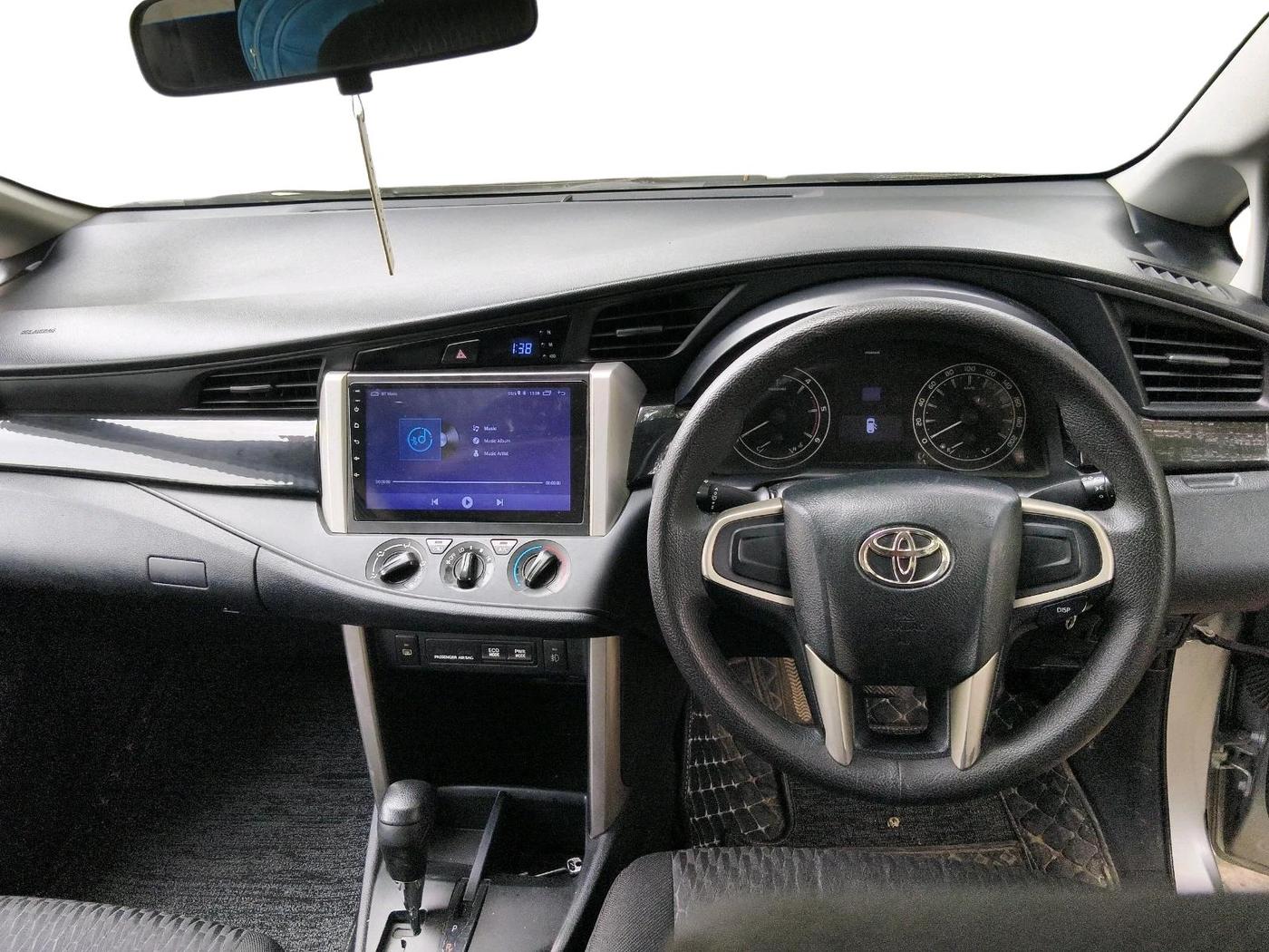 2017 Toyota Innova Crysta 2.8 GX AT 7 STR, Diesel, Automatic, 1,46,321 km, interior
