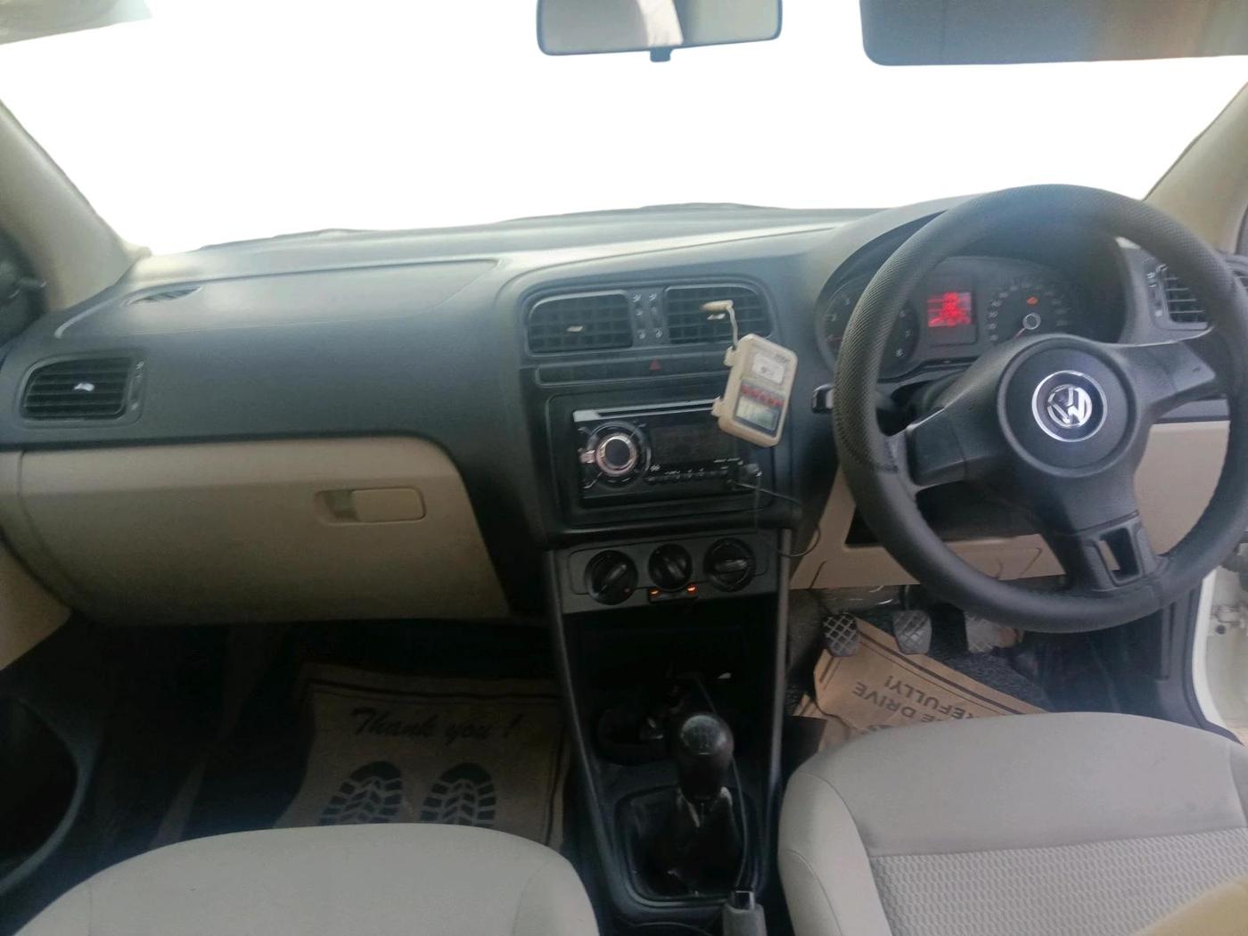 2013 Volkswagen Polo TRENDLINE 1.2L PETROL, Petrol, Manual, 1,12,384 km, interior