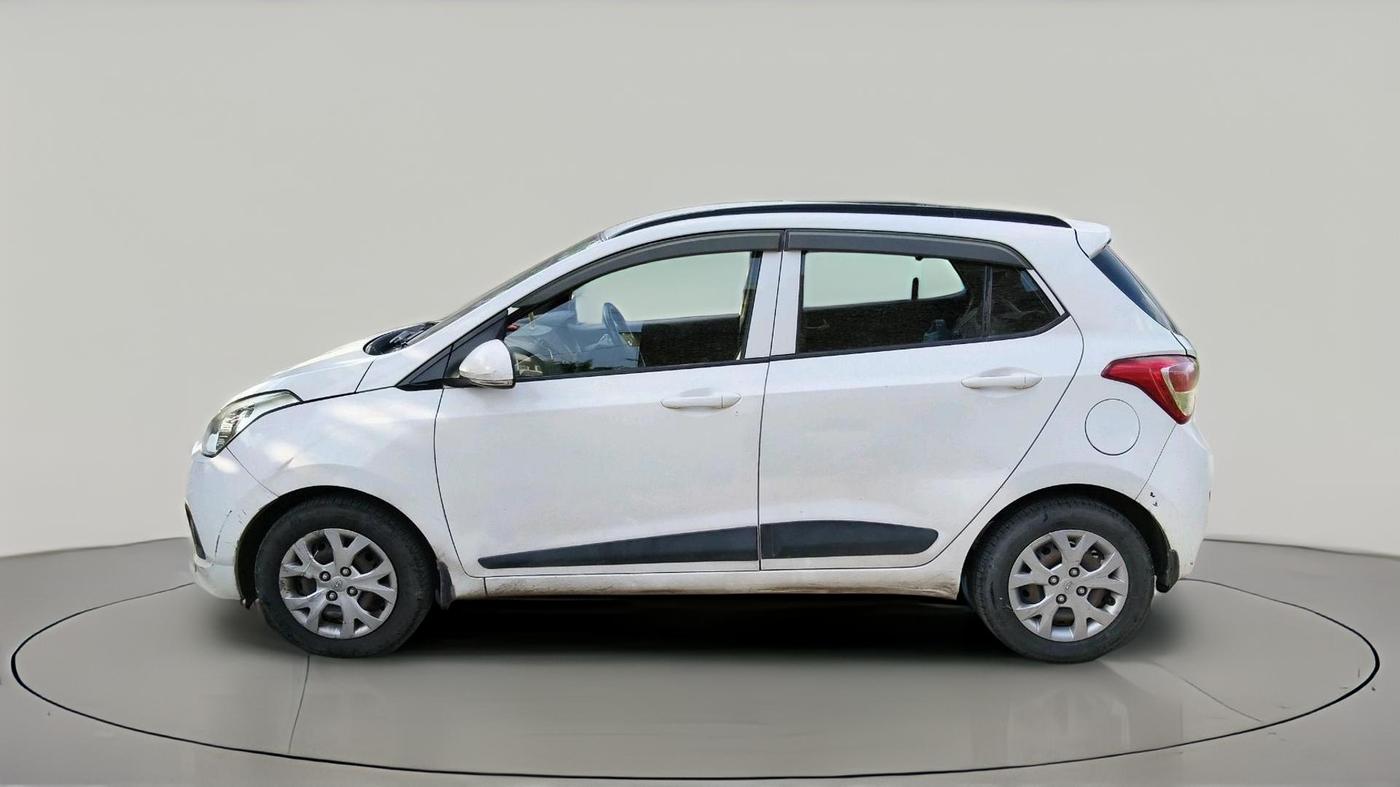 2017 Hyundai Grand i10 SPORTZ 1.1 CRDI, Diesel, Manual, 1,53,101 km, exterior