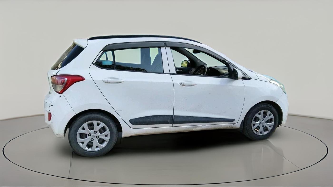 2017 Hyundai Grand i10 SPORTZ 1.1 CRDI, Diesel, Manual, 1,53,101 km, exterior