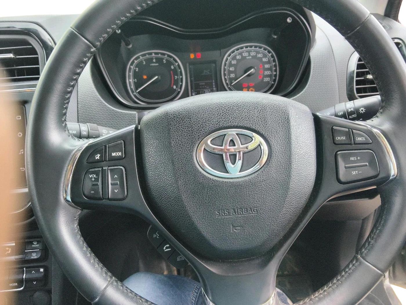 2022 Toyota URBAN CRUISER PREMIUM GRADE MT, Petrol, Manual, 12,471 km, interior