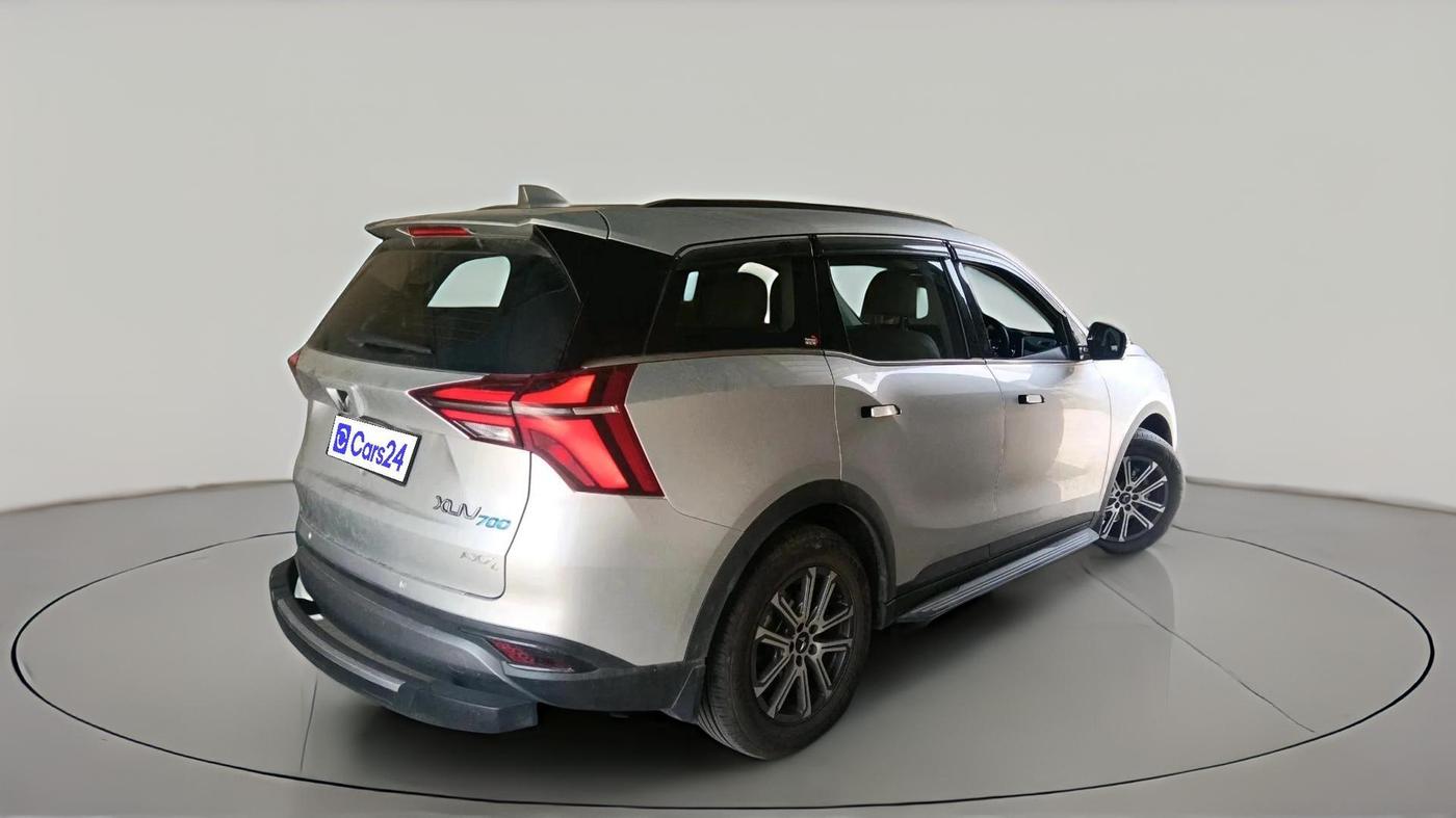 2024 Mahindra XUV700 AX 7 LUXURY P AT 7 STR, Petrol, Automatic, 7,922 km, exterior