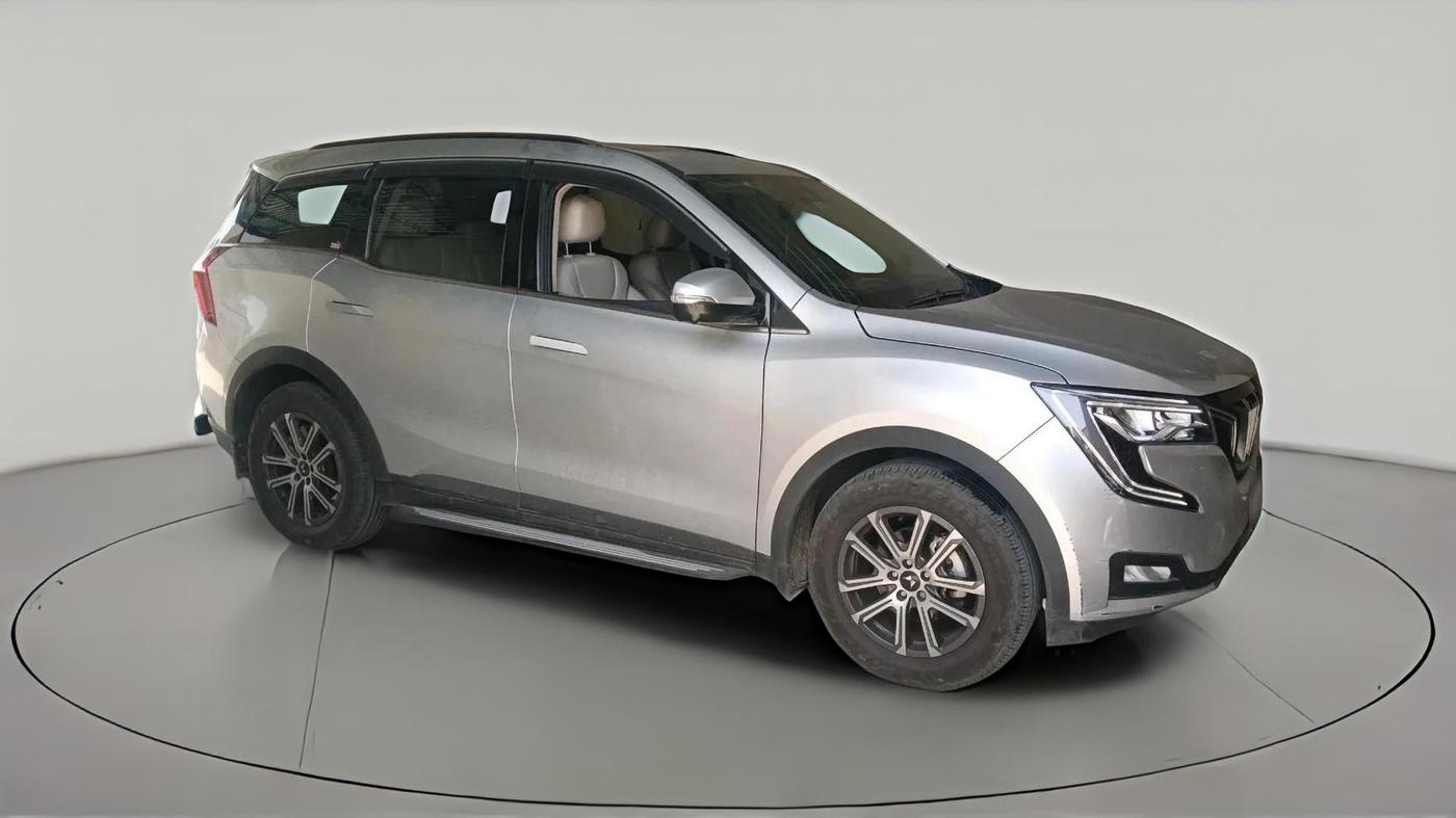 2024 Mahindra XUV700 AX 7 LUXURY P AT 7 STR, Petrol, Automatic, 7,922 km, exterior