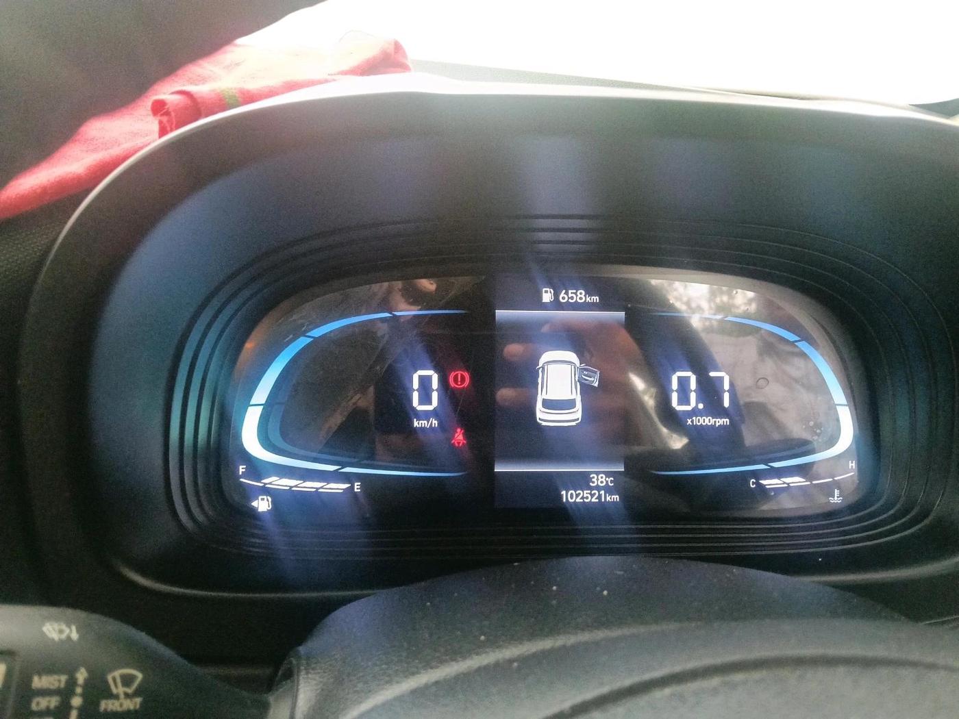 2022 Hyundai VENUE SX 1.5 CRDI, Diesel, Manual, 1,02,521 km, interior