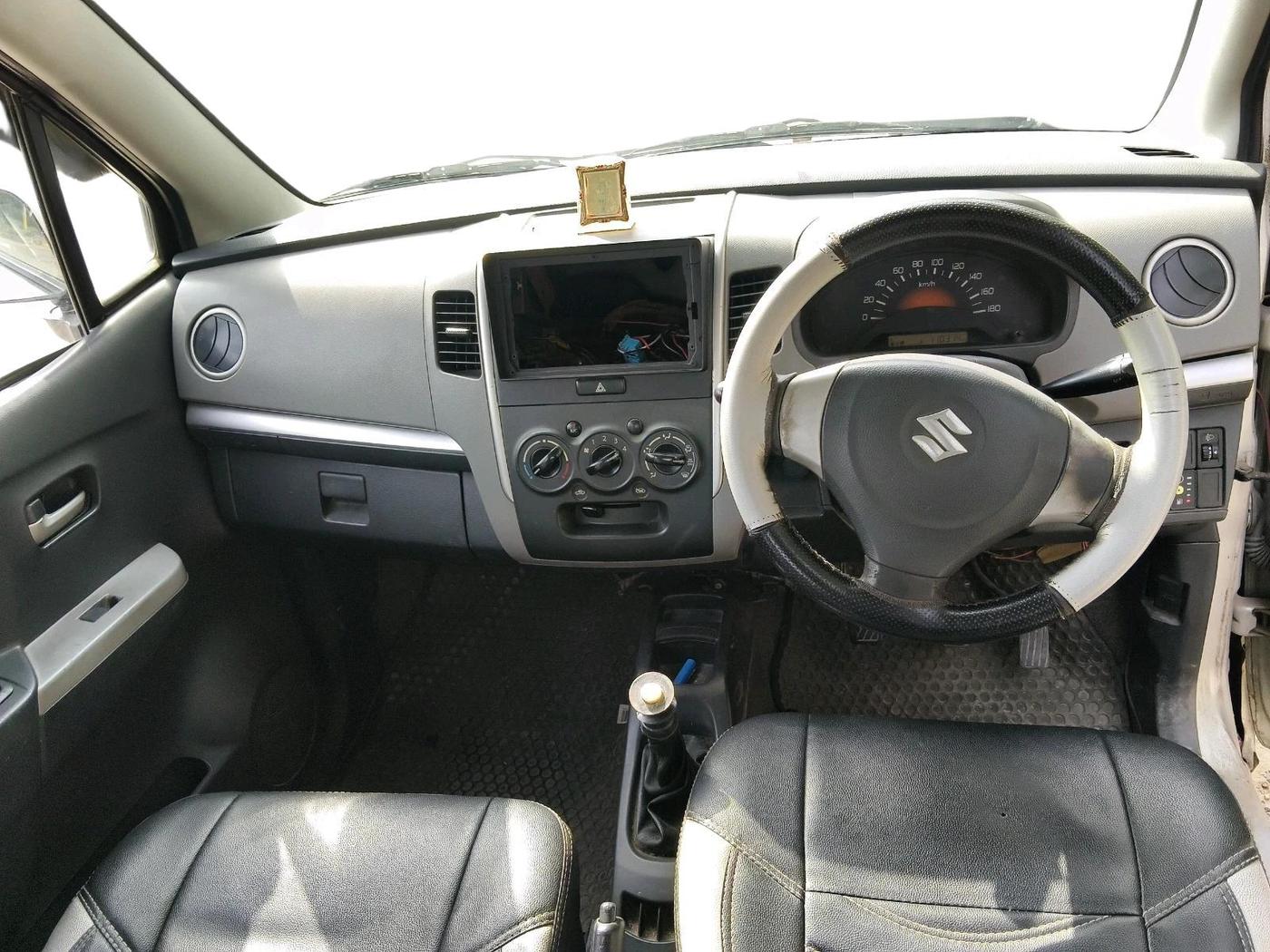 2011 Maruti Wagon R 1.0 LXI CNG, CNG, Manual, 1,10,314 km, interior