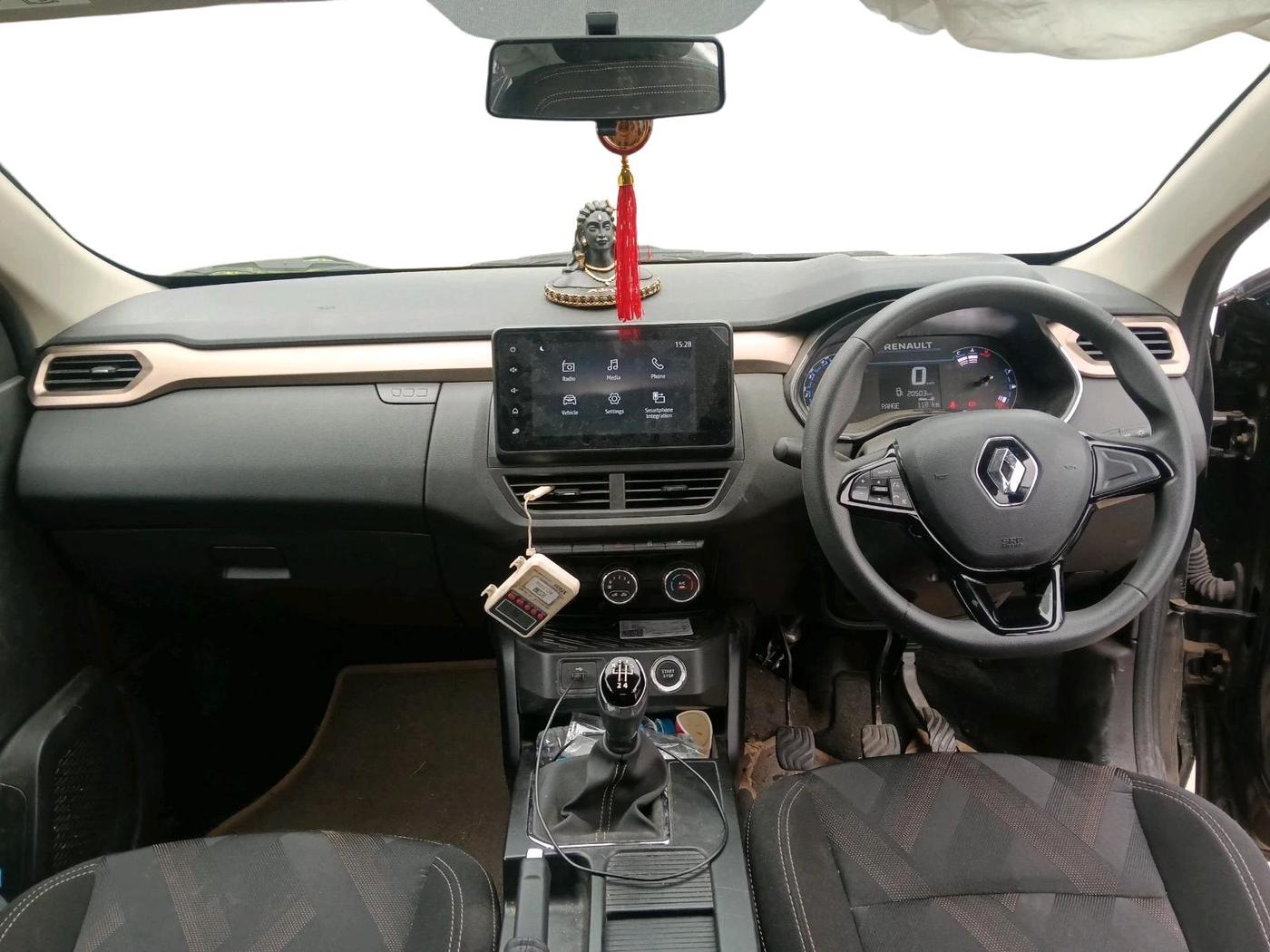 2024 Renault Kiger RXT MT, Petrol, Manual, 20,503 km, interior