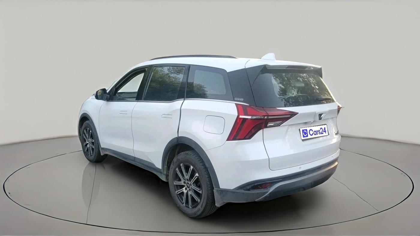 2023 Mahindra XUV700 AX 7 D AT 7 STR, Diesel, Automatic, 23,008 km, exterior
