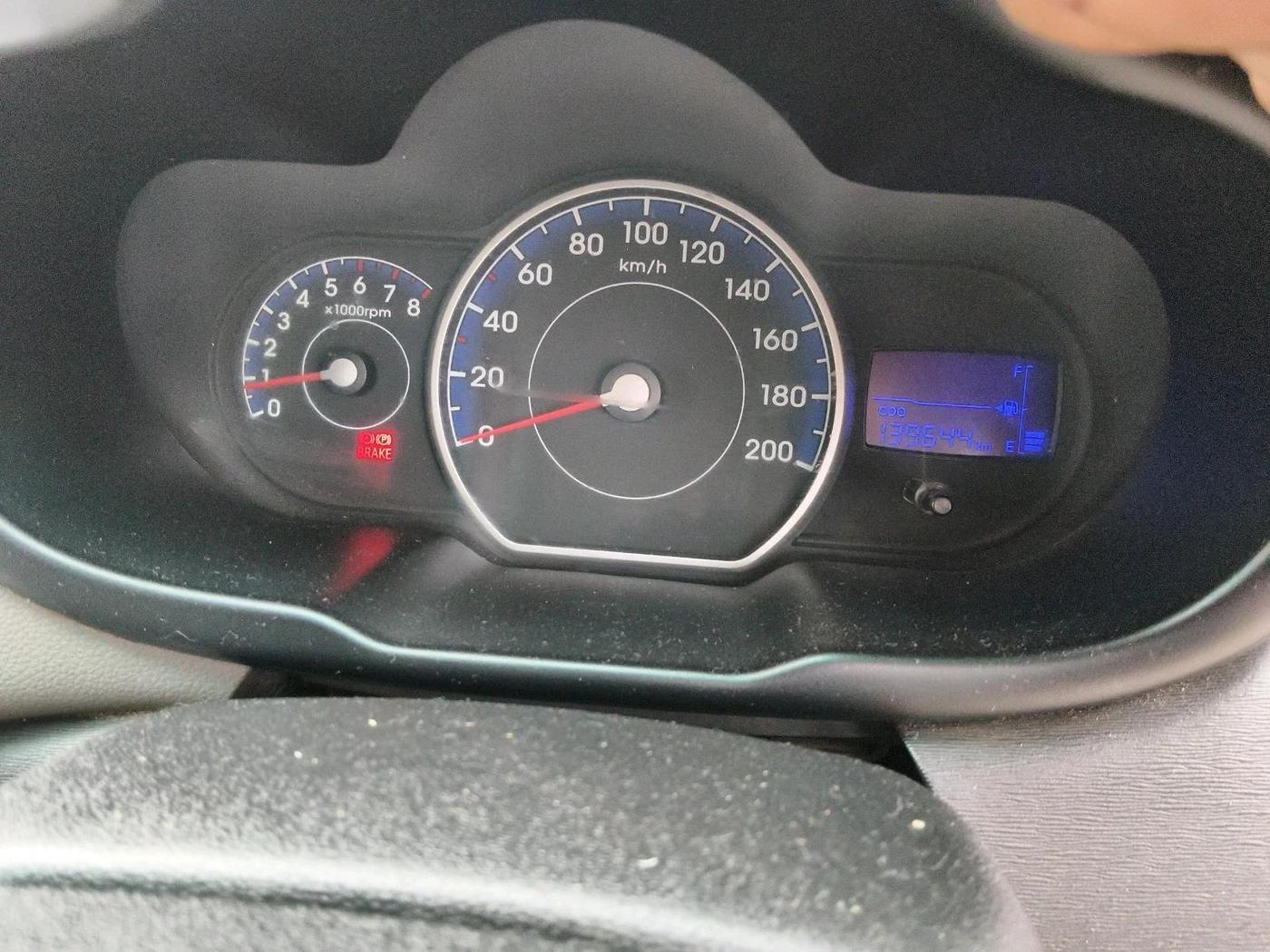 2011 Hyundai i10 ERA 1.1, Petrol, Manual, 1,39,644 km, interior